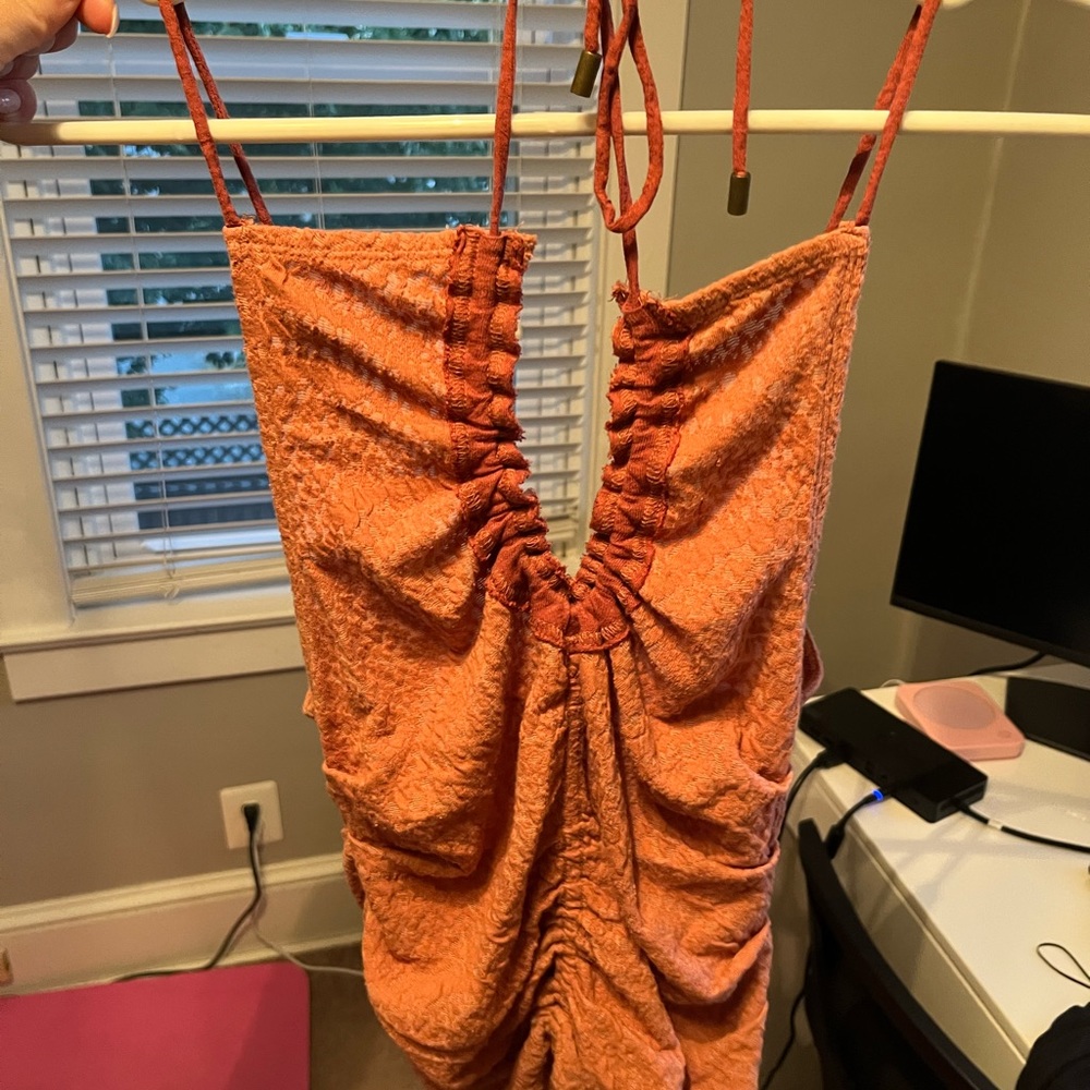 Free people tank in salmon color